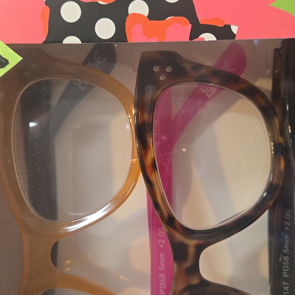 New Betsey Johnson Set of Three Stylish +2.00 Reading Glasses - Picture 4 of 7